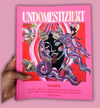 Buch UNDOMESTIZIERT von Xanadine — Cover mit Göttinnen-Illustration